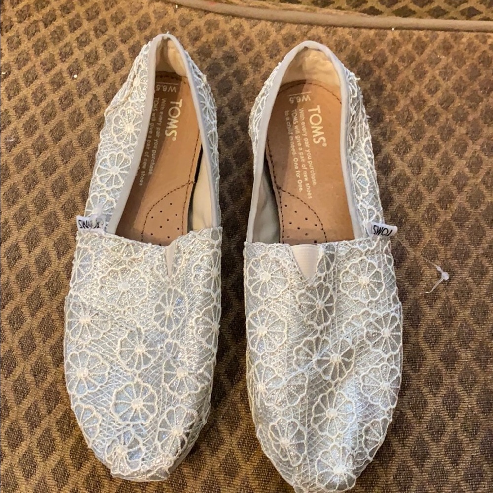 Toms - Picture 6 of 7